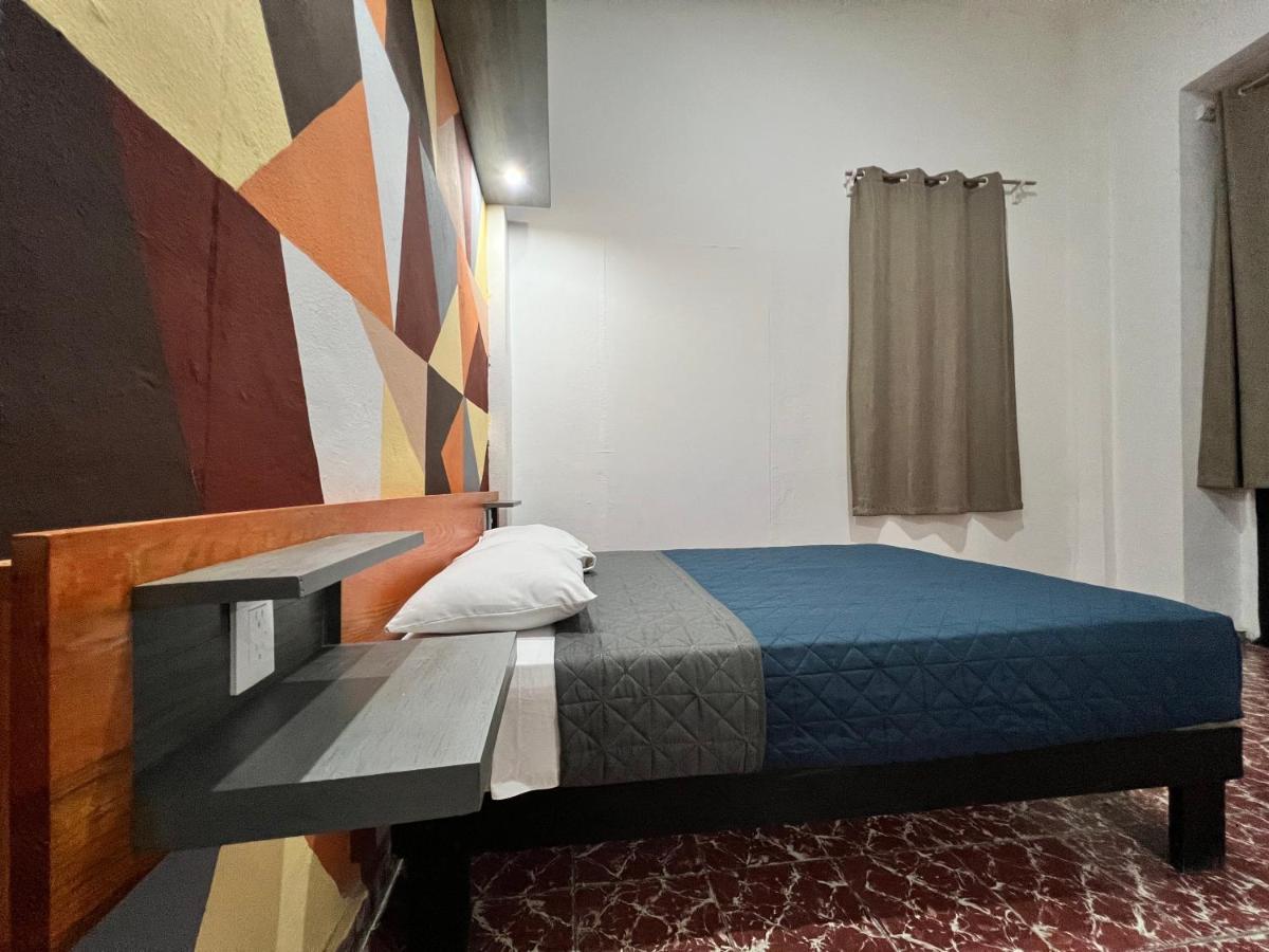 Bed and Breakfast Casa Aura Морелия Экстерьер фото