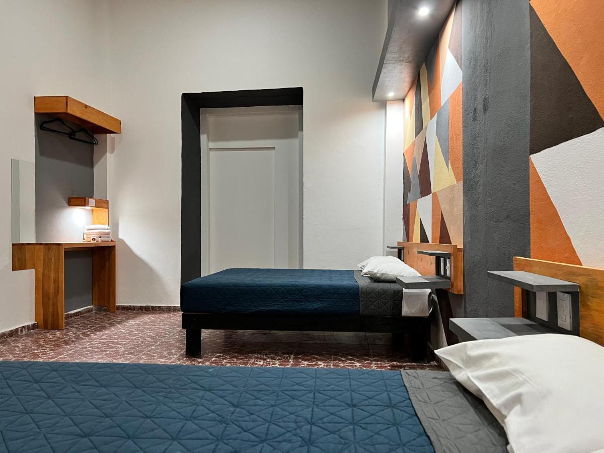 Bed and Breakfast Casa Aura Морелия Экстерьер фото