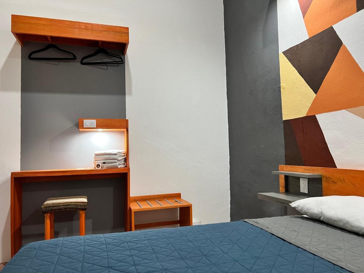Bed and Breakfast Casa Aura Морелия Экстерьер фото