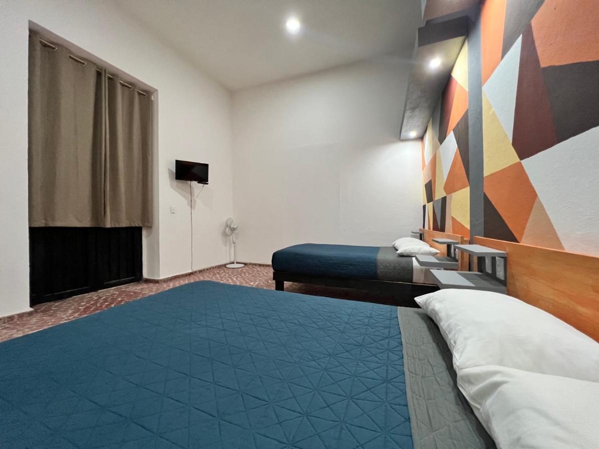 Bed and Breakfast Casa Aura Морелия Экстерьер фото