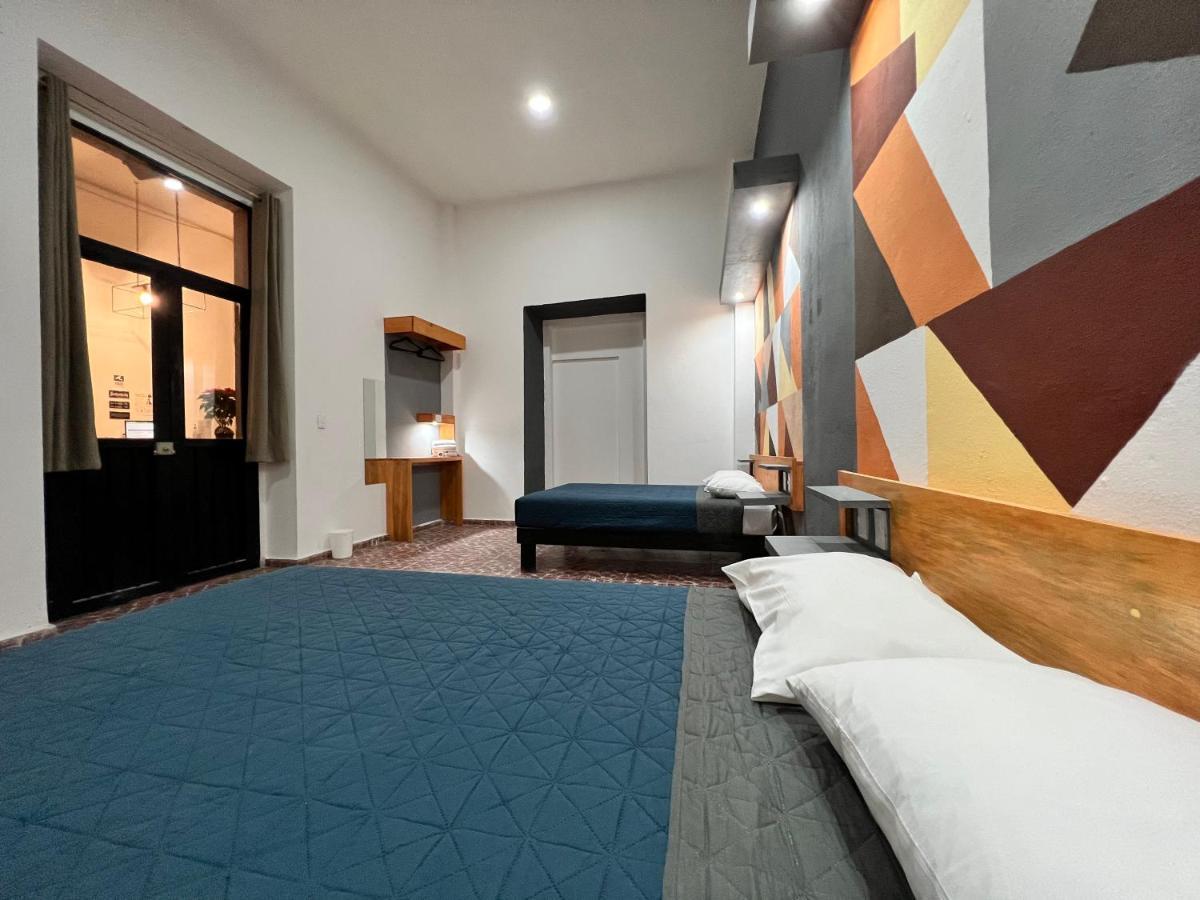 Bed and Breakfast Casa Aura Морелия Экстерьер фото