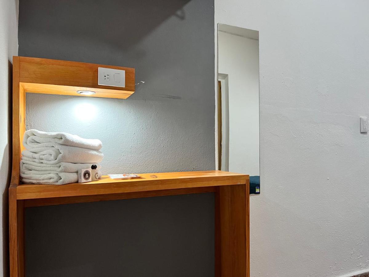 Bed and Breakfast Casa Aura Морелия Экстерьер фото