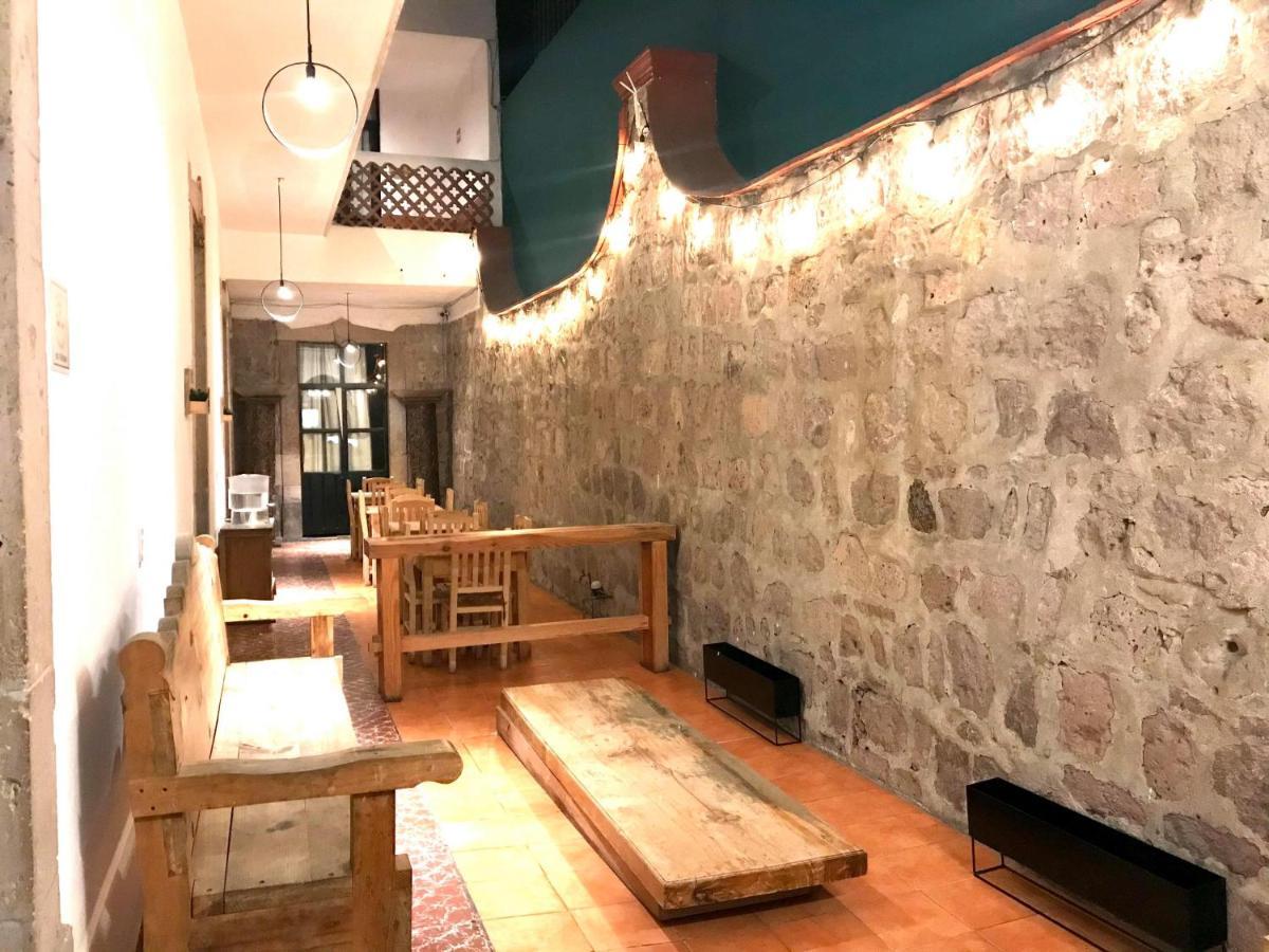 Bed and Breakfast Casa Aura Морелия Экстерьер фото